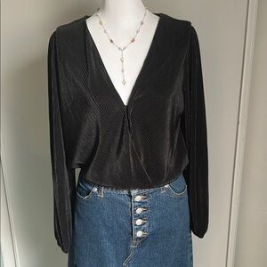 Elegant Black V-Neck Pleated Top